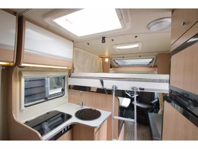 Sunlight T64 halfintegraal camper  foto: 14