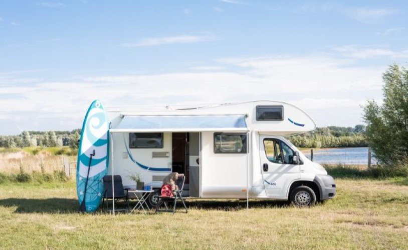 McLouis 6 pers. Rent a McLouis motorhome in Schoonhoven? From € 115 pd - Goboony photo: 0