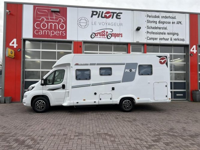 Pilote P 726 FC Nieuw! Queensbed+Hefbed! 