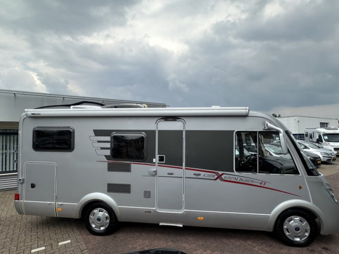 Hymer EX 562 141 pk bomvoll!!! euro 5 enkele bedden EP level systeem luifel zonnepaneel sinus omvormer elktr schotel tv 2x verduistering cabine grote garage