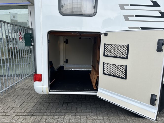 Hymer Exsis-T 588 EX AUTOMAAT ENKELE BEDDEN 6.95 M foto: 18