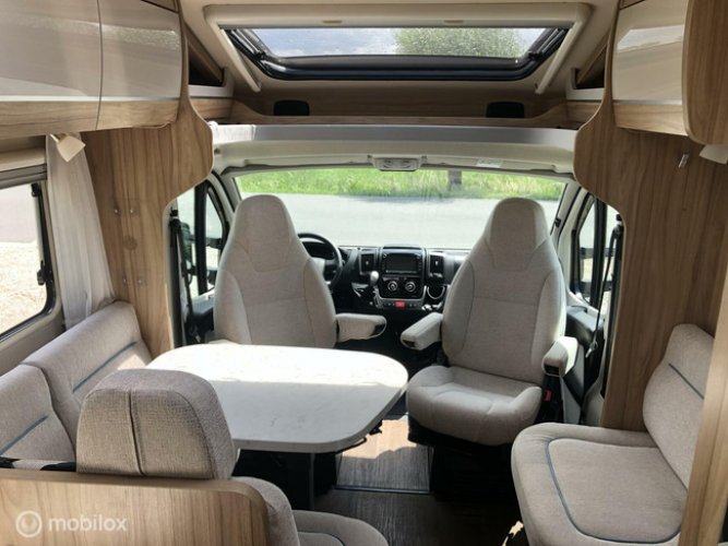 Hymer Tramp 674 150-PK EURO6 Automatic Semi-integrated Single beds, Garage Full of Extras including 2x Air conditioning, Hydraulic leveling feet, etc. photo: 1