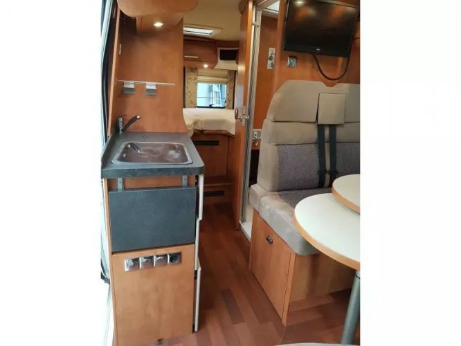 Carthago Malibu Van 630 150PK Enkele Bedden Solar  foto: 17