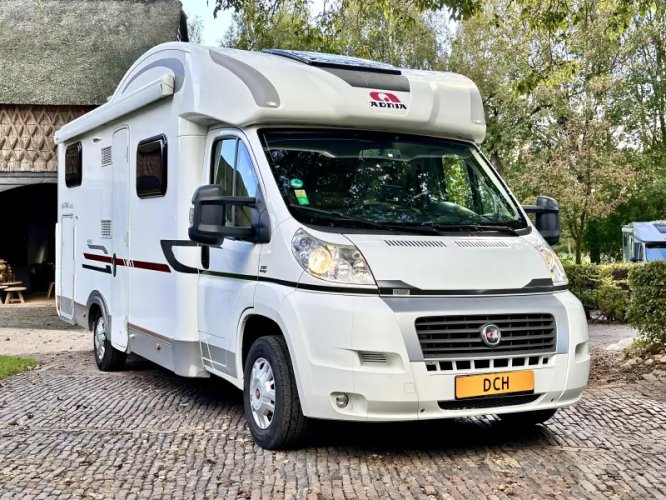 Adria Matrix Axess M 680 SL |lengtebedden + hefbed  foto: 0