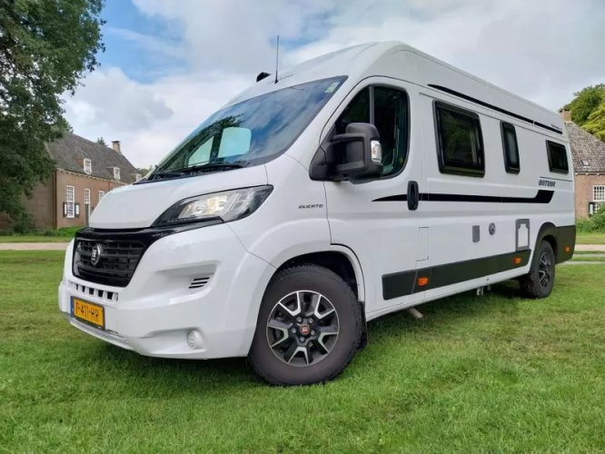 Hobby Vantana Ontour Edition 65 , enkele bedden met 