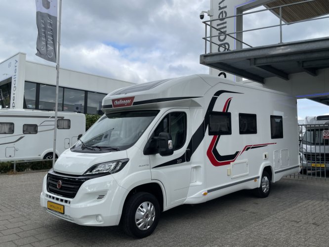 Chausson Challenger Mageo 357 ENKELE BEDDEN+HEFBED LUCHTVERING