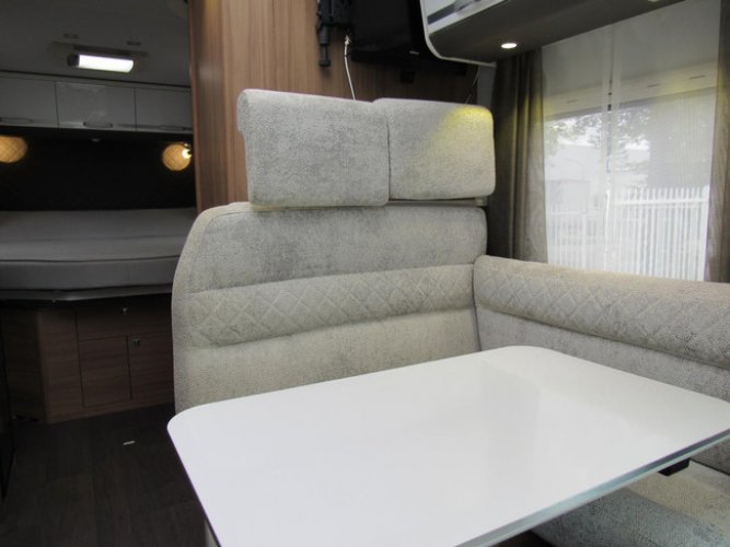 Adria Coral 600 sc Queensbed Groot Panodak 162PK bj2019 foto: 16