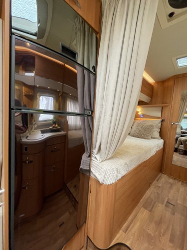 Hymer Tramp 668 CL ENKELE BEDDEN LEVELSYSTEEM TURBOVENT foto: 9