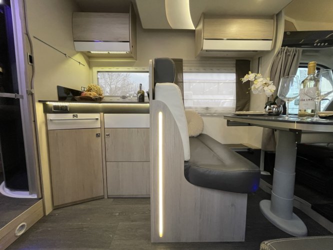 Challenger 398 XLB SPECIAL EDITION QUEENSBED + HEFBED EURO6 foto: 7