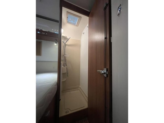 Adria Compact Supreme 600 SCT compleet  foto: 13