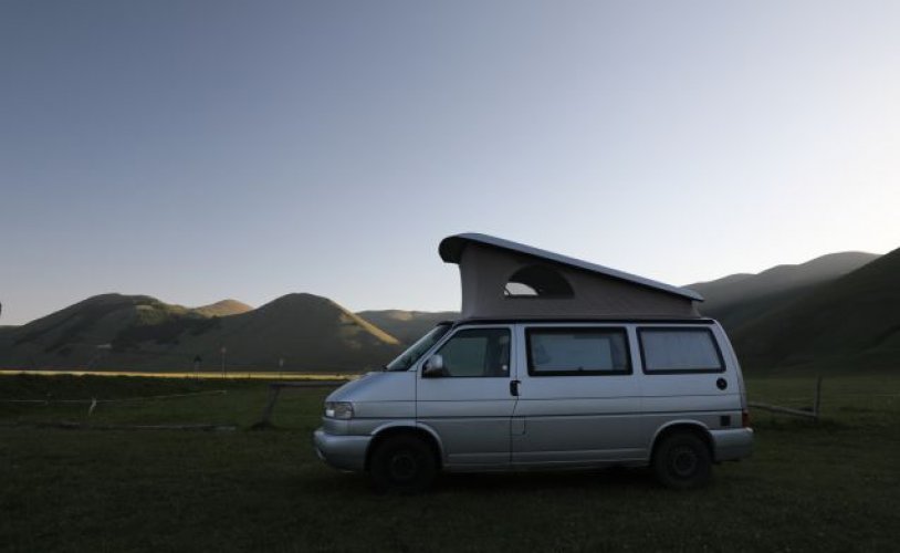 Westphalie 4 pers. Louer un camping-car Westfalia à Retranchement ? À partir de 72 € par jour - Goboony photo : 0
