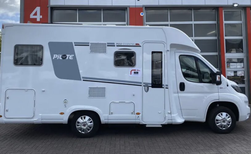 Pilote 3 pers. Pilote camper huren in Nijkerk? Vanaf € 158 p.d. - Goboony foto: 1