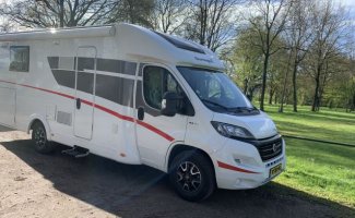 Sunlight 5 pers. Rent a Sunlight camper in Zwolle? From € 95 pd - Goboony