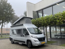 Adria Laika Kosmo 6.0 AUTOMAAT 9-TRAPS DWARSBED HEFDAK FIAT 8 