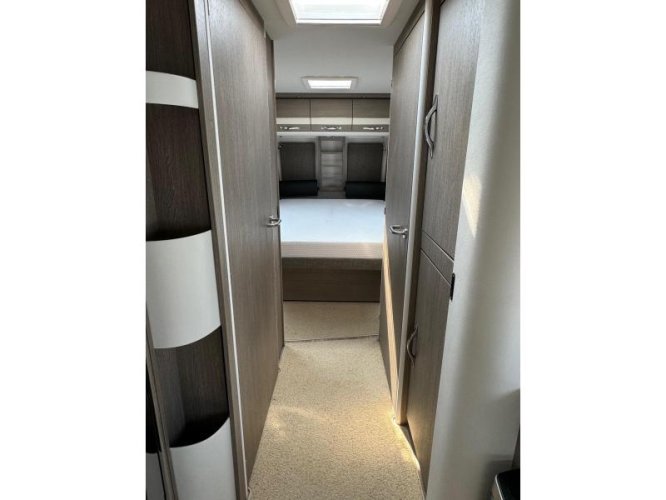 Dethleffs Exclusiv 760 DR 2019 | Queensbed | Airco  foto: 17