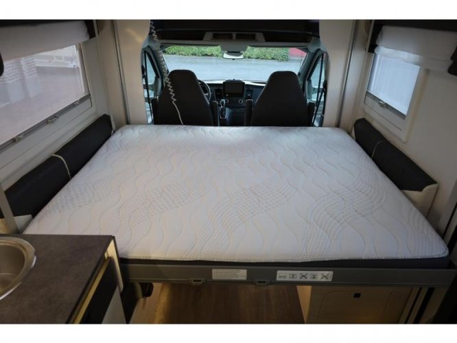 Challenger Graphite Premium 380 ( Chausson 720 ), 5 Pers.  foto: 8