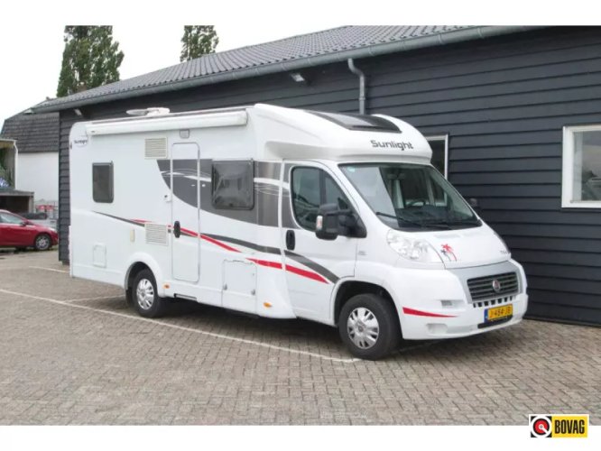 Sunlight T64 halfintegraal camper  hoofdfoto: 1