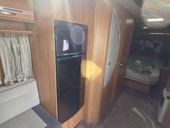 Dethleffs Emotion 595 VIP Bronze airco voortent  foto: 16