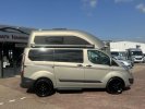 Westfalia Ford Nugget plus automaat buscamper hoogdak 131 pk bovenbed en slaapbank airco camera cruise ctr pdc v/a lmv 18 inch zonnepaneel 1e eigenaar foto: 2