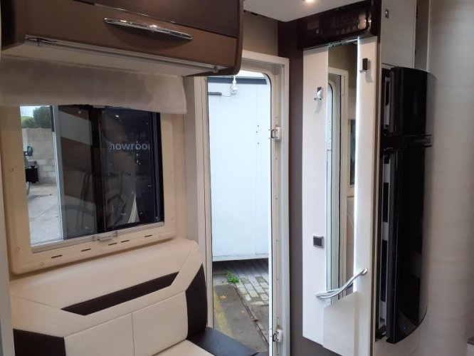 Chausson Welcome 727 Levelsysteem / kook unit  foto: 8