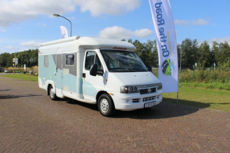 Dethleffs Globetrotter 2.8 JTD 128 PK, Half-integraal, Frans-bed, Motor-airco, Alko – chassis, Lengte 6.00 m. Bj. 2005 Marum (Groningen)