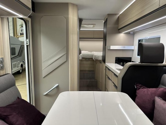 Adria Compact Axess DL enkele bedden / 699 cm  foto: 18