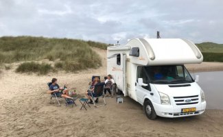 Ford 6 pers. Rent a Ford camper in Valkenswaard? From € 105 pd - Goboony