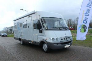Hymer B 614 2.8 JTD 143 HP, Integral, Rear transverse bed, Lift-up bed, Large garage, Engine / Roof air conditioning, L-shaped seat, Flat floor, Bj.2005 Marum