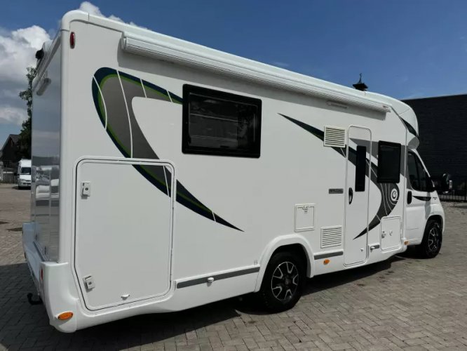 Chausson Special Edition 718 Queensbed Hefbed 