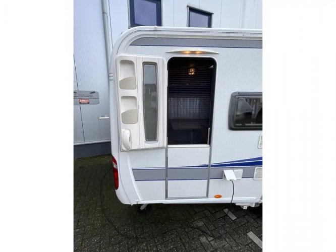 Hobby Excellent 410 SFE MOVER-VOORTENT 