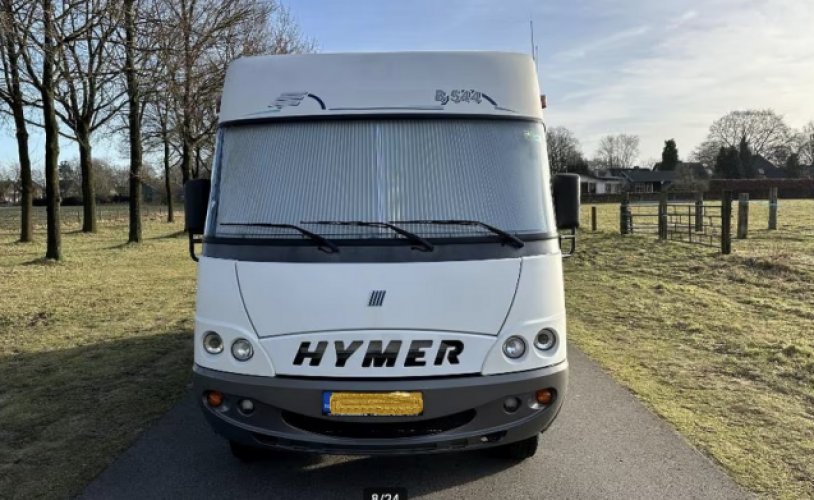 Hymer 3 pers. Rent a Hymer camper in Aalsmeer? From €91 per day - Goboony photo: 1