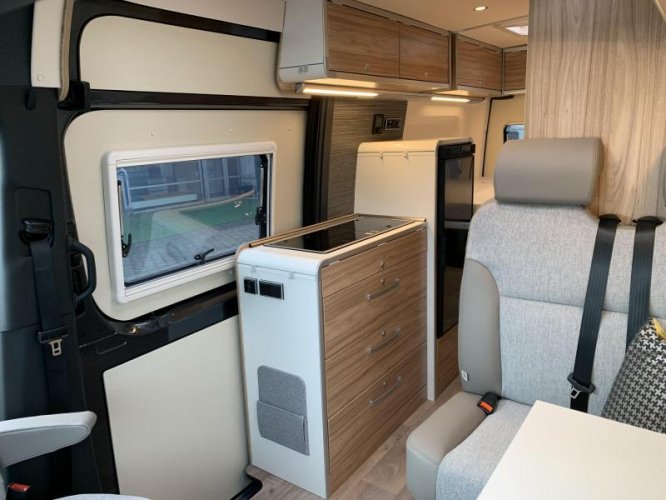 Hymer Grand Canyon S -4x4-gratis C1 rijbewijs  foto: 6