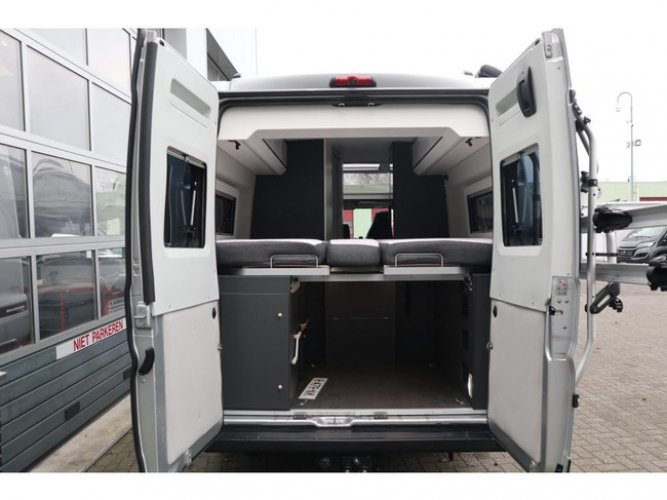 Adria Twin Supreme 640 SLB 9 traps automaat foto: 5