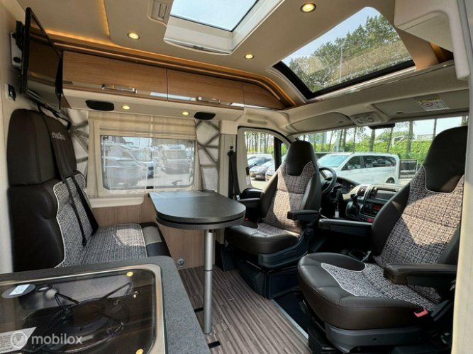 Carthago Malibu 640 GT Charming 9T-Automaat Enkele Bedden Zonnepaneel Skyroof foto: 6