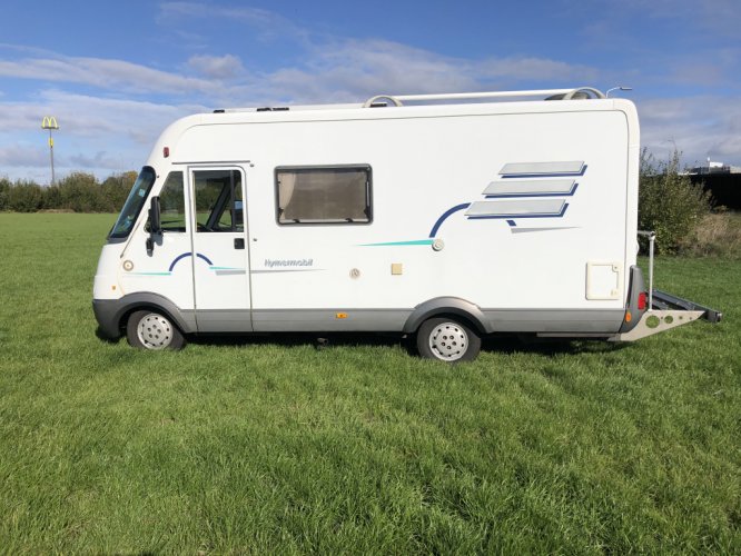 Hymer B574 Airco, Vast bed en Hefbed, 4-5 pers foto: 1