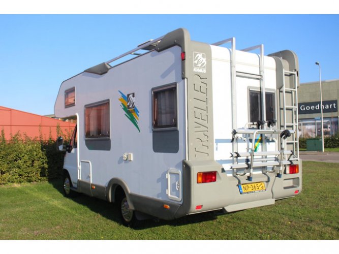 Fiat 230 2.5 Tdi 116 PK Knaus Traveller Alkoof. foto: 8