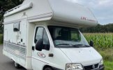 LMC 4 pers. Louer un camping-car LMC à Erp ? A partir de 70 € p.j. - Photo Goboony : 3