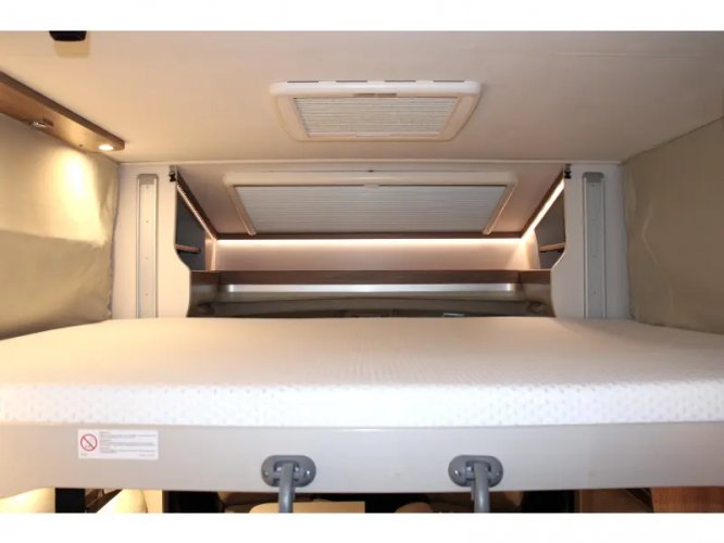 Dethleffs Trend 7057 DBM Queensbed hefbed  foto: 21