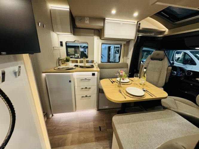 Hymer Tramp 695 S 9-Traps Automaat Mercedes  foto: 13