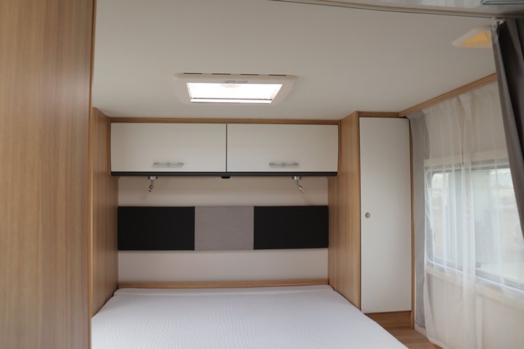 Sunlight Adventure Edition T 69 L met Queens en hefbed Fiat 140 pk collectie 2021 Hymer ( 72  foto: 57