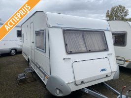 Knaus Azur 490 UFE Rondzit Frans bed en Tent 