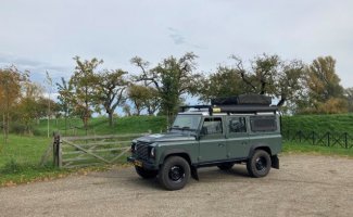 Land Rover 2 pers. Rent a Land Rover camper in Beusichem? From €170 pd - Goboony