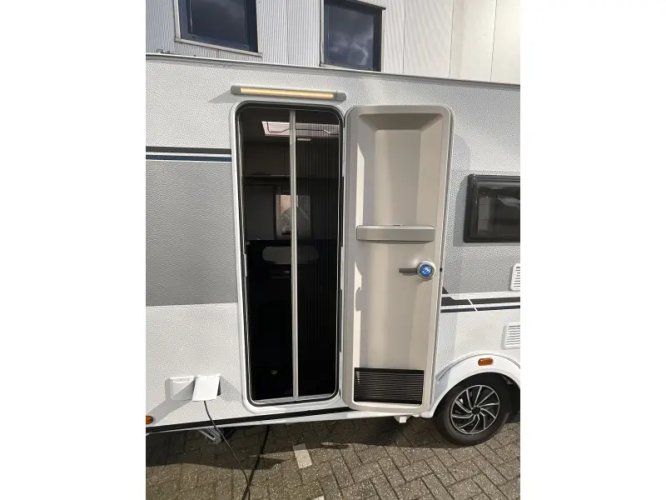 Knaus Sport 420 QD MOVER-ZGAN 