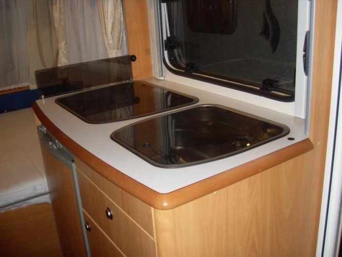 Chateau Calypso 406 Licht gewicht caravan 890  foto: 8