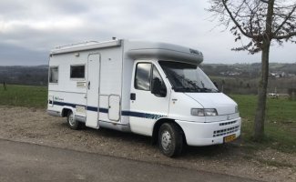 Chausson 4 pers. ¿Alquilar una autocaravana Chausson en Beesel? Desde 116€ pd - Goboony
