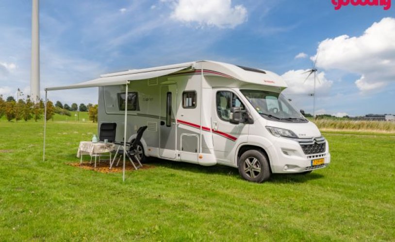 Dethleffs 3 pers. Rent a Dethleffs motorhome in Stompetoren? From € 99 pd - Goboony photo: 0
