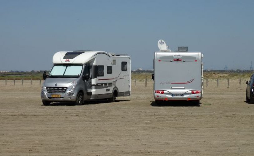 Adria Mobil 2 pers. Adria Mobil camper huren in Tilburg? Vanaf € 103 p.d. - Goboony foto: 1