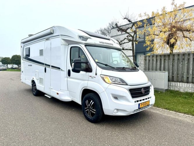 Weinsberg CaraSuite 700 Queensbed geen hefbed 