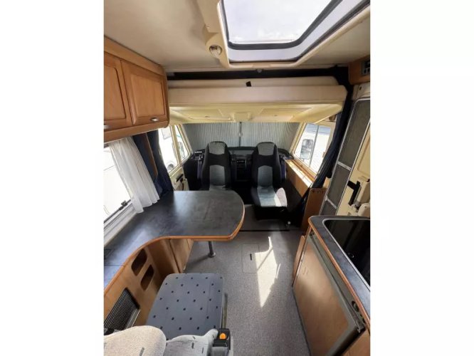 Hymer B524 Hymer B524 Vastbed Hefbed  foto: 5