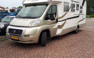 Rimor 5 pers. Rent a Rimor motorhome in Den Helder? From €91 pd - Goboony